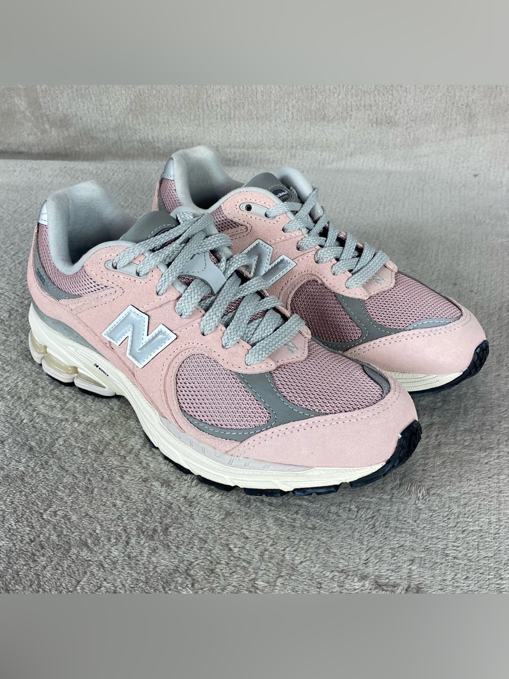 New Balance 2002R M2002RFC Women 7 Men 5.5‎ Pink Gray Suede Running Shoes NEW
